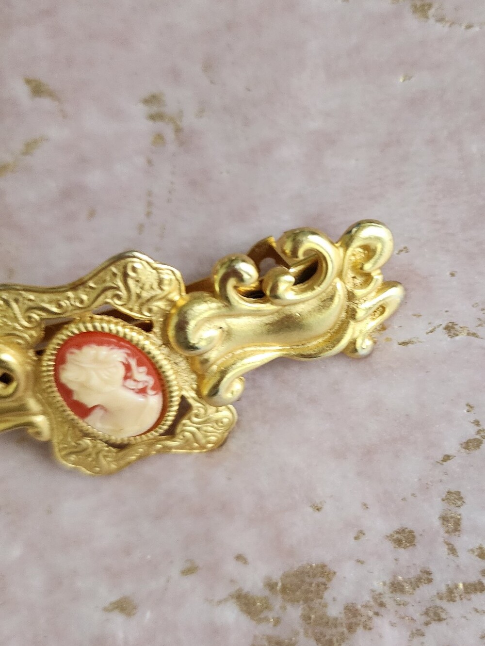 HAIR CLIP | Cameo Goldtone Hair Clip - Picture 5 of 17